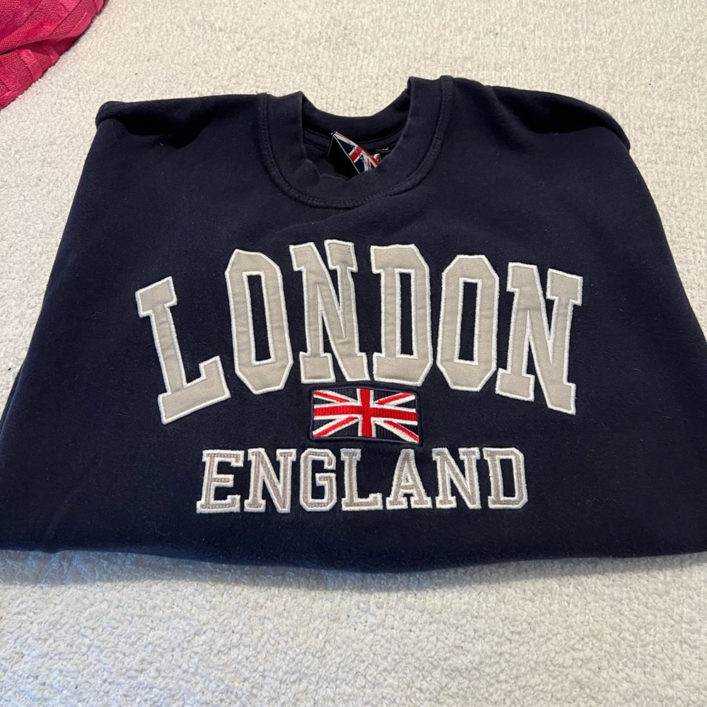 VINTAGE LONDON CREWNECK